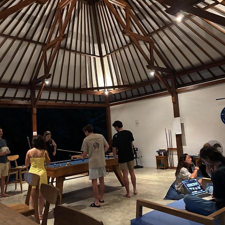 Castaway Island Hostel Nusa Lembongan Exterior foto